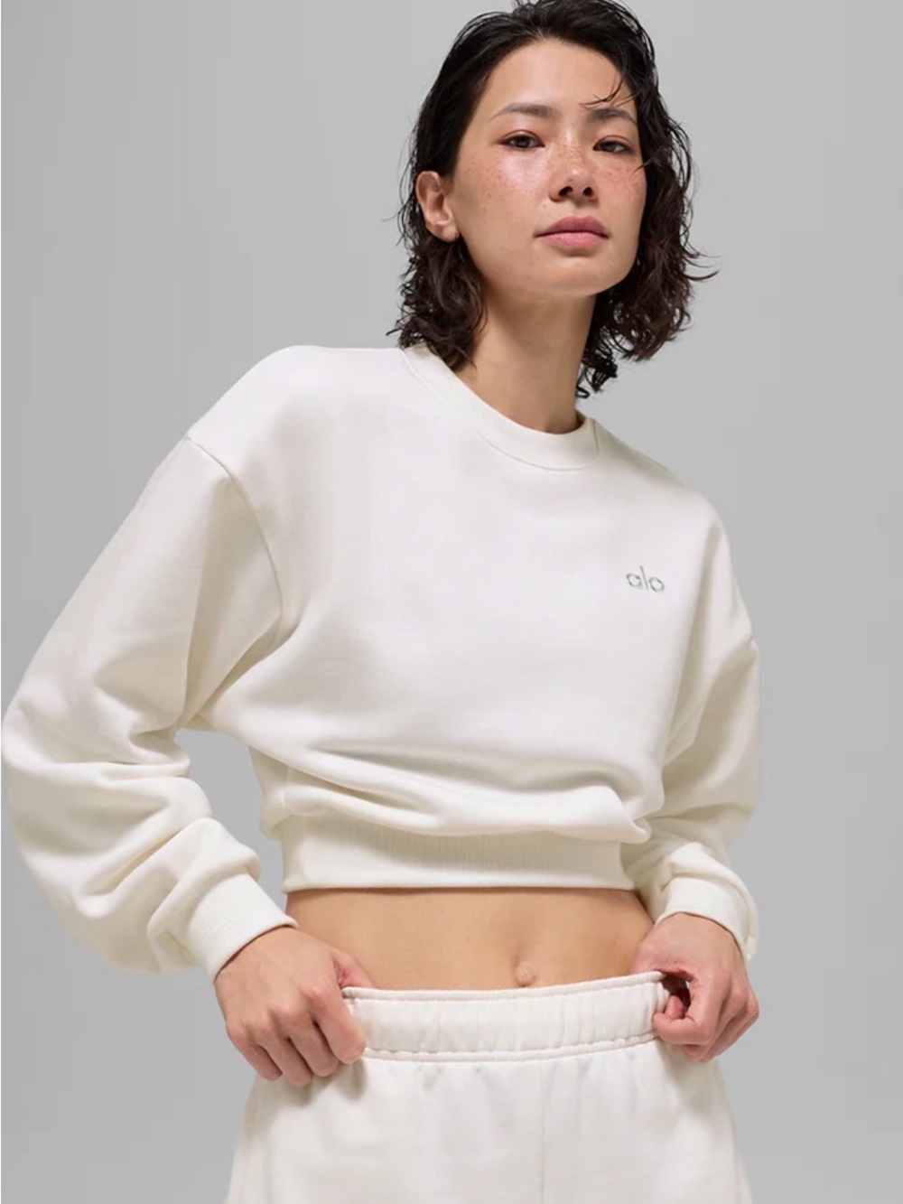 ALO Yoga Cropped Accolade Crewneck Ivory S